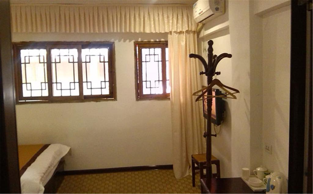 Wudangshan Yinjie Holiday Hotel Danjiangkou 部屋 写真